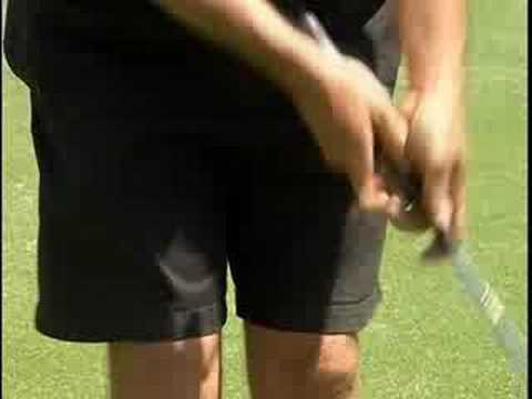 Golf Putting Instruction : Crossover Putting Grip