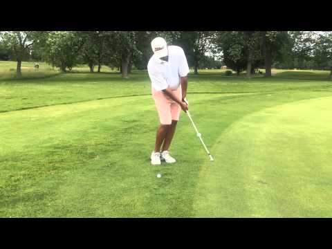 The Chip shot golf swing: Grip and Posture