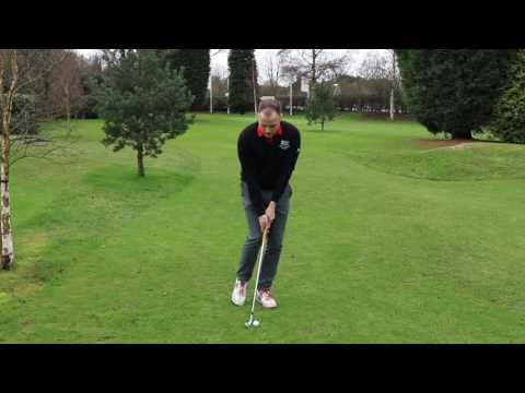 Golf Tip – Improve you chipping strike