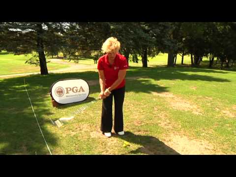 Professional Golf Tip: Women’s Pitch Shot