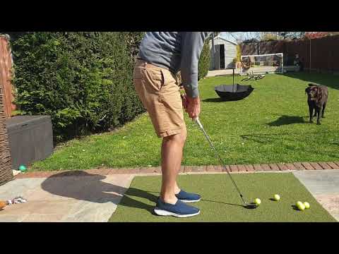 10 Step umbrella golf chipping challenge