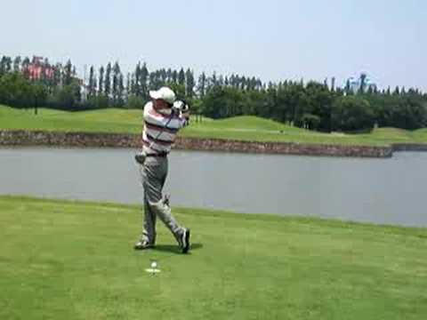 45 golf swing left handed  ゴルフスイング 080705 高尔夫 挥杆